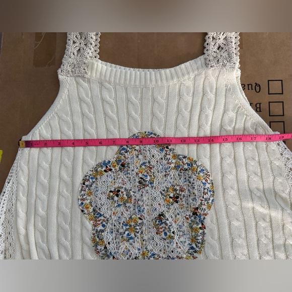 POL Full Bloom Flower Patch Sleeveless Sweater with Lace - Picture 8 of 8